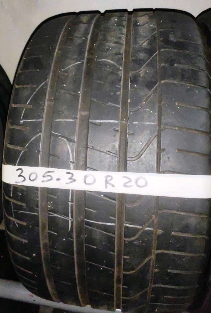 2 Gomme 305/30 ZR20 Pirelli Pzero (Usate